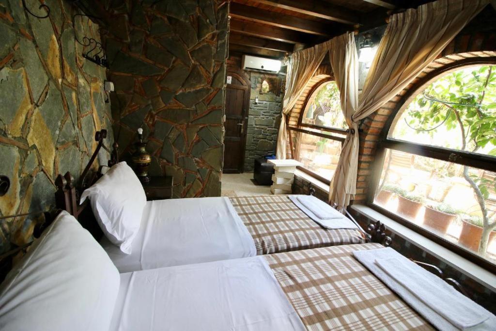 Hotel Nasho Vruho เบราท ภายนอก รูปภาพ