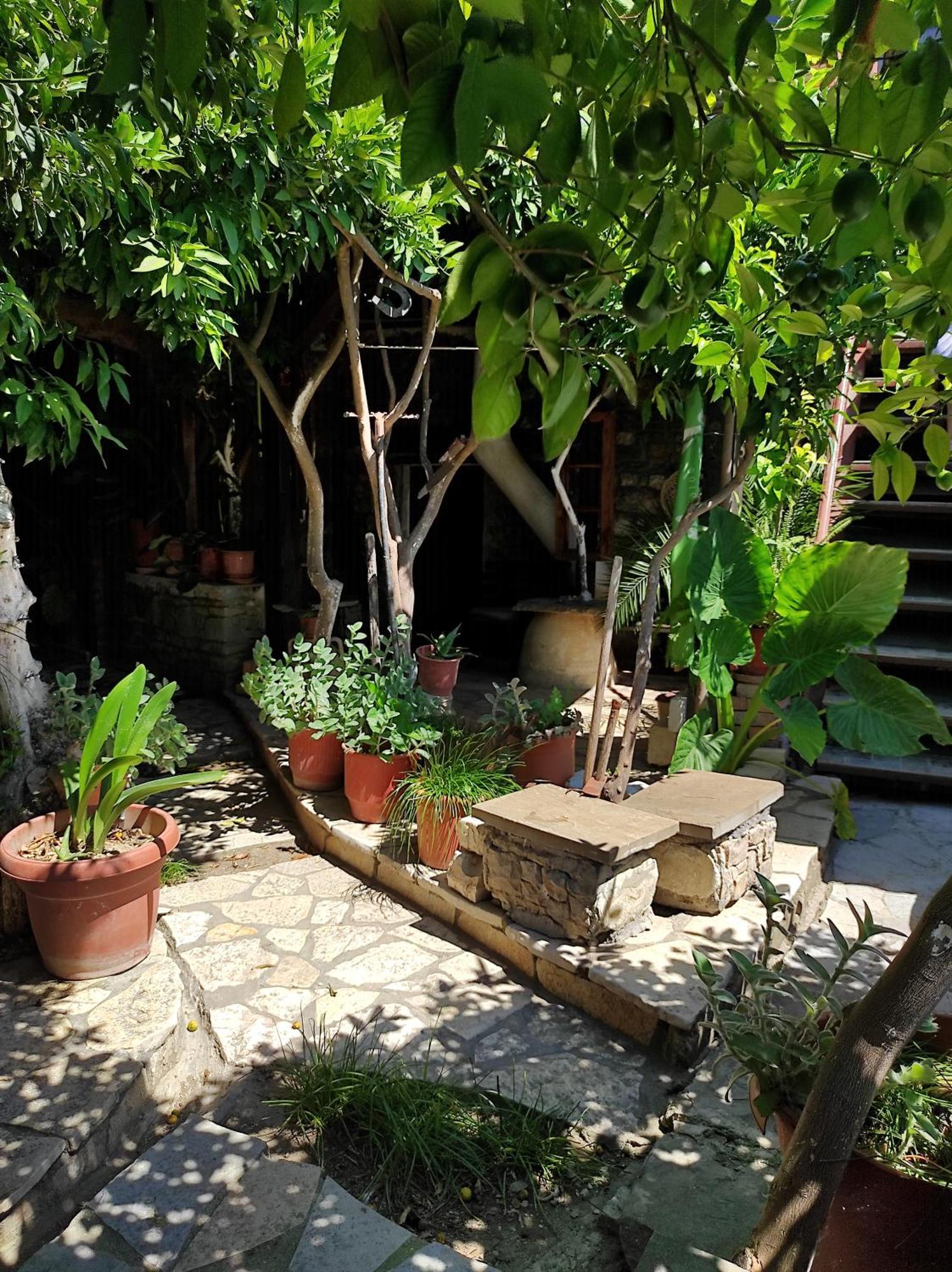 Hotel Nasho Vruho เบราท ภายนอก รูปภาพ