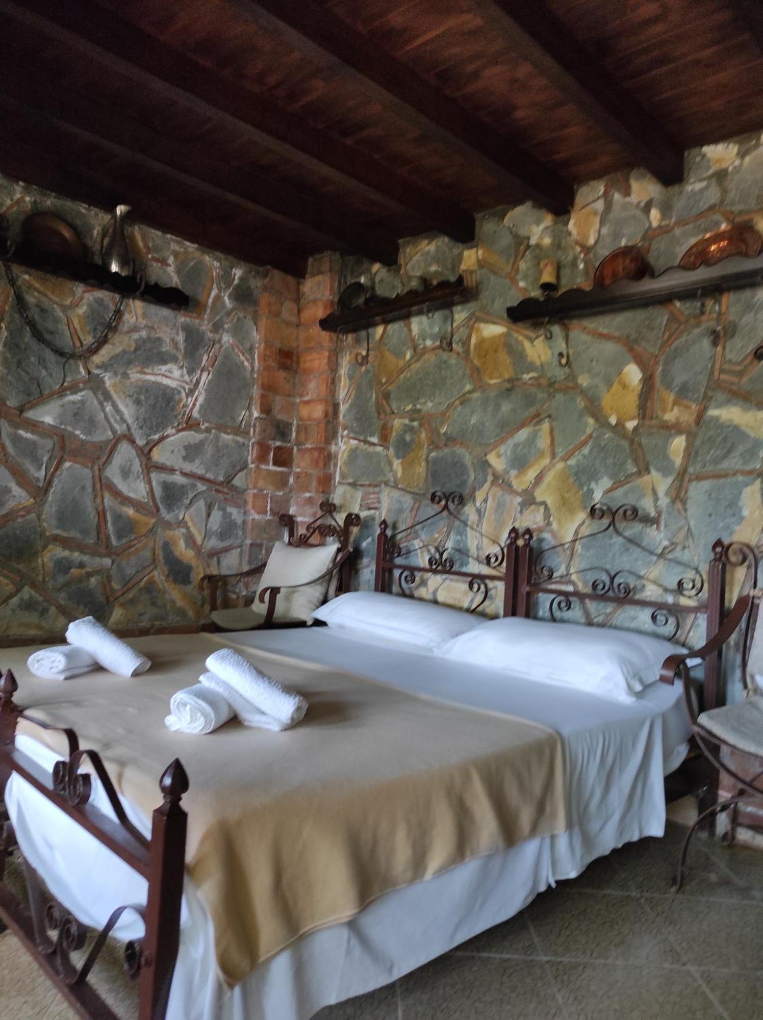 Hotel Nasho Vruho เบราท ห้อง รูปภาพ